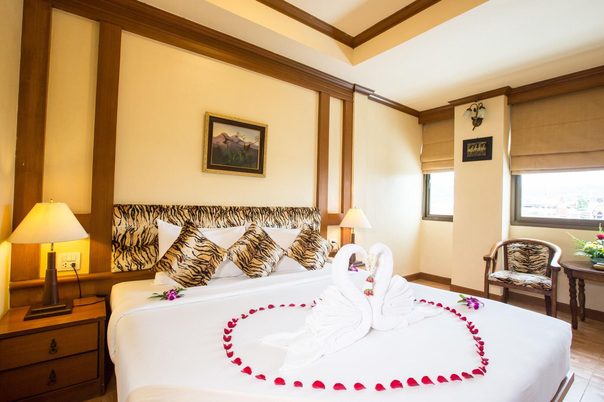 Tiger Inn Patong Экстерьер фото